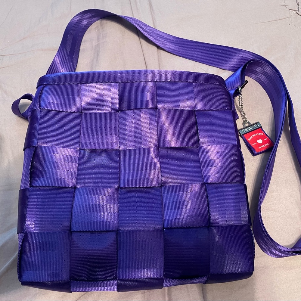 Harveys Purple Seatbelt Crossbody Messenger Bag 10x10 Purse